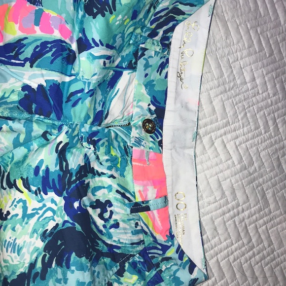 Lilly Pulitzer 00 Shorts - Picture 2 of 4